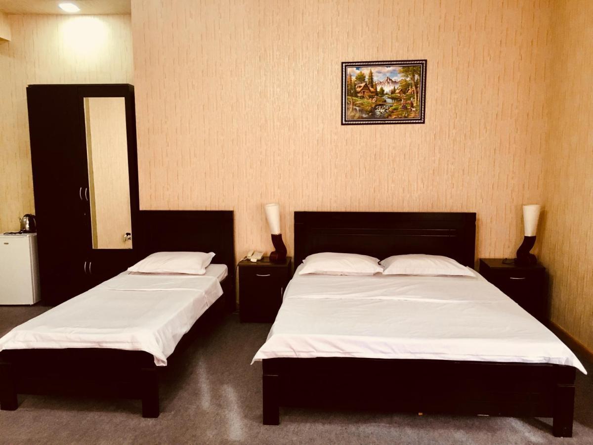 Hotel Nice Tbilisi Esterno foto