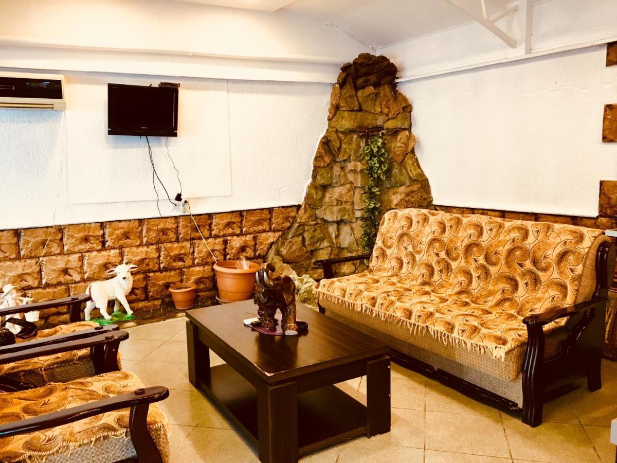 Hotel Nice Tbilisi Esterno foto