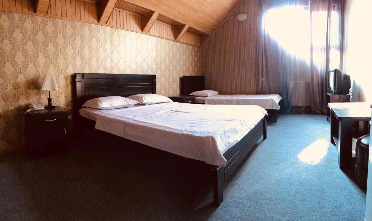 Hotel Nice Tbilisi Esterno foto