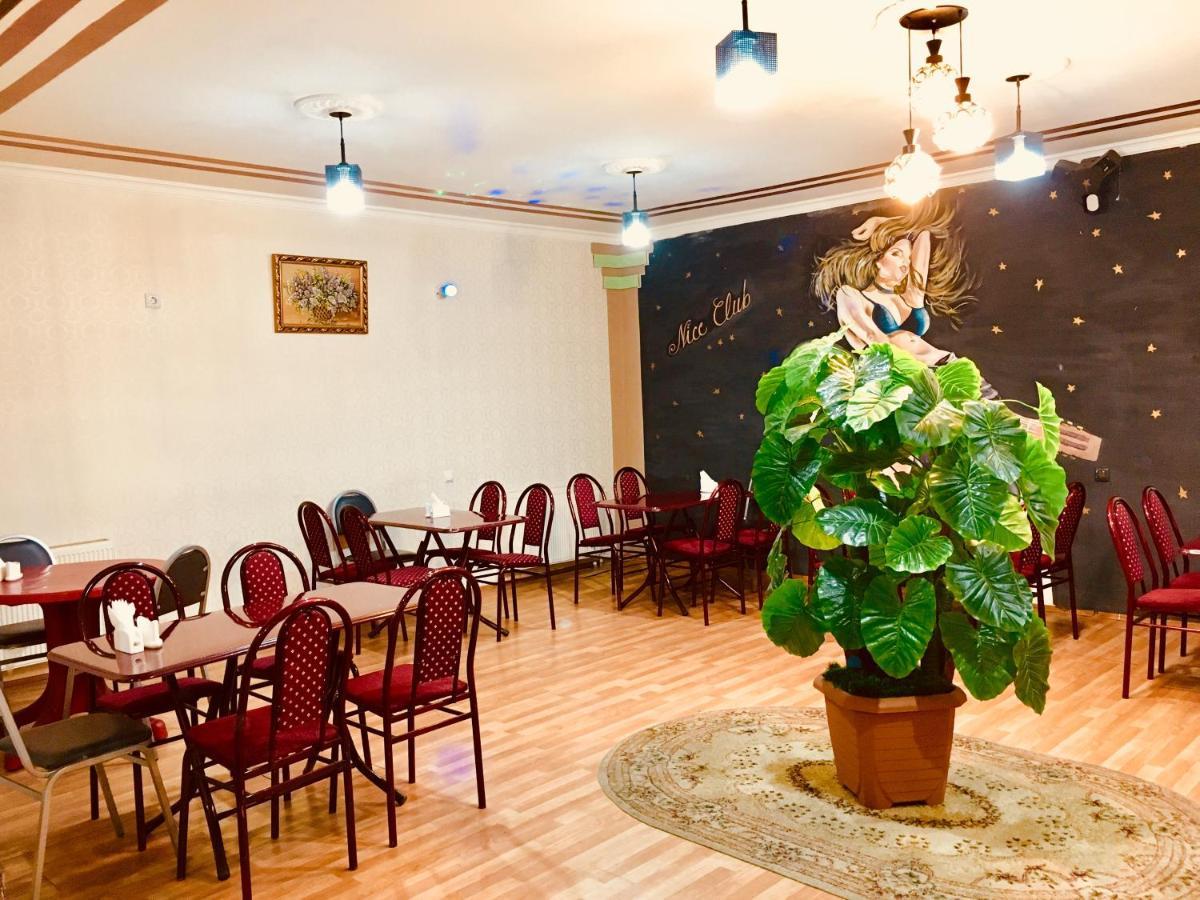 Hotel Nice Tbilisi Esterno foto